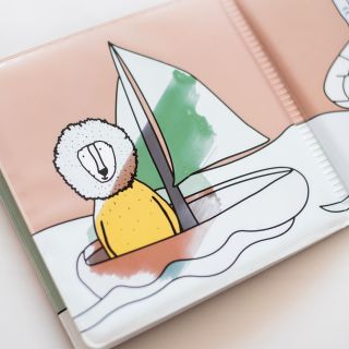 🛁✨ **Objevte kouzlo koupelového dobrodružství s omalovánkovou knížkou Trixie!** ✨🐾 Víte, že koupání může být ještě...